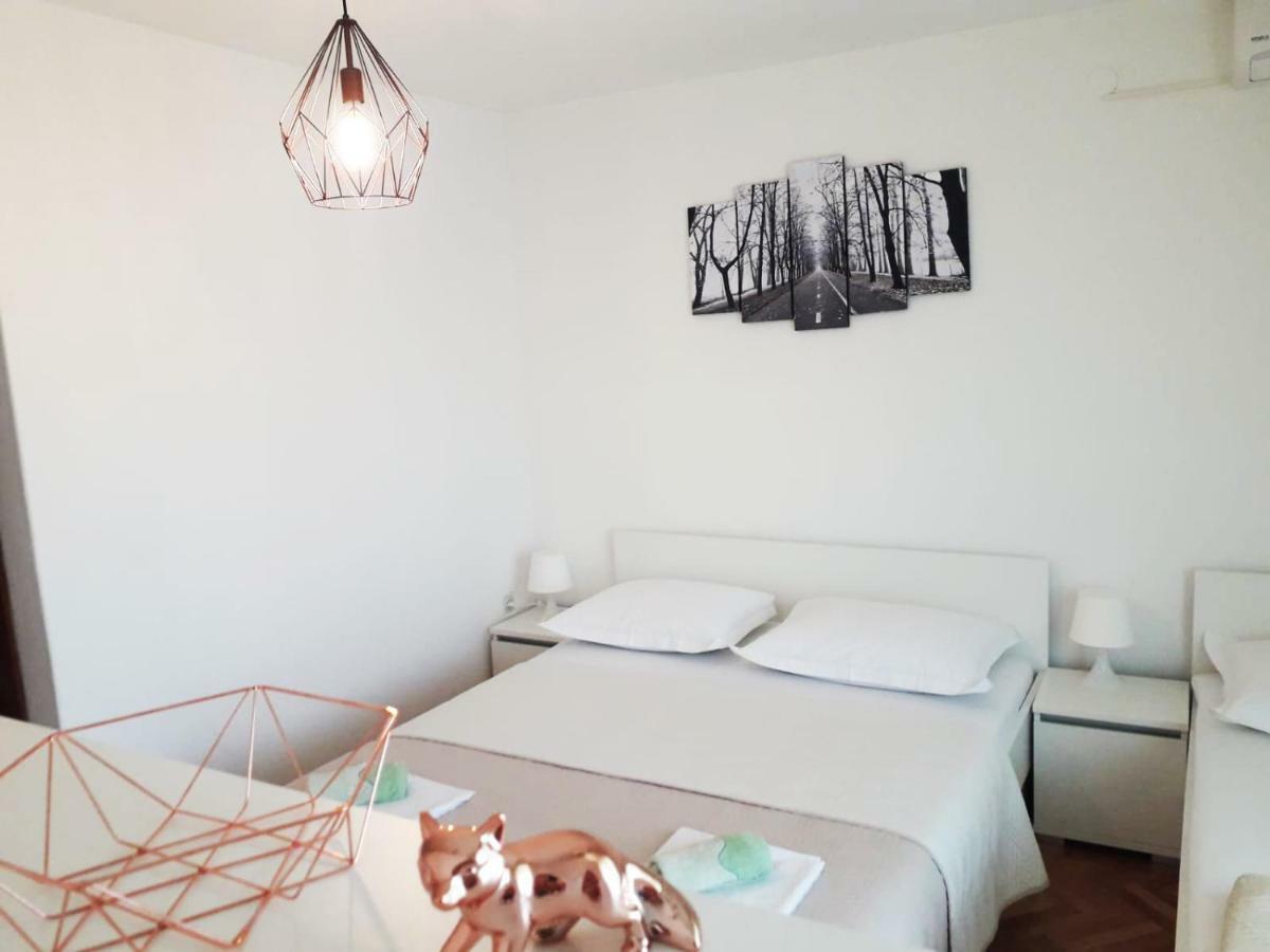 Apartments Mira Макарска Екстериор снимка