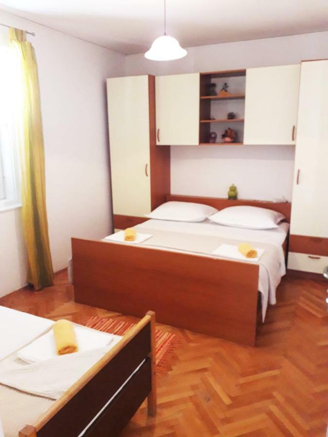 Apartments Mira Макарска Екстериор снимка